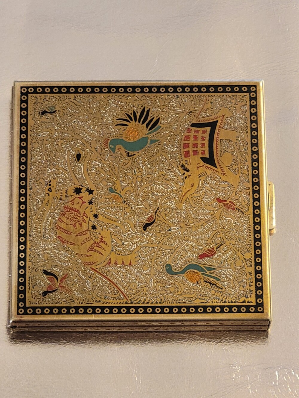 Vintage 1950s Volupte Enameled Compact Mirror With Beautiful Design